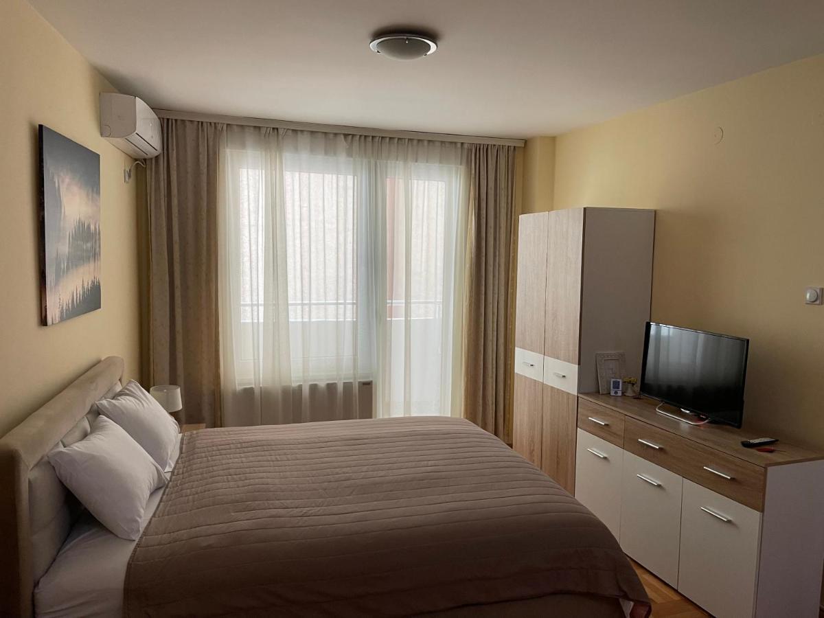 Trident Apartments 2 Ni Kültér fotó