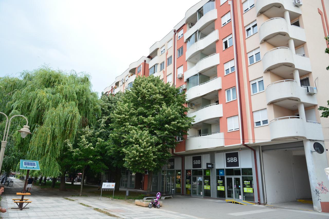 Trident Apartments 2 Ni Kültér fotó
