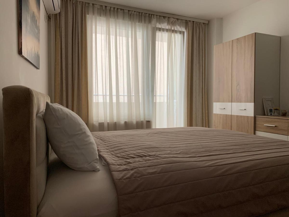 Trident Apartments 2 Ni Kültér fotó
